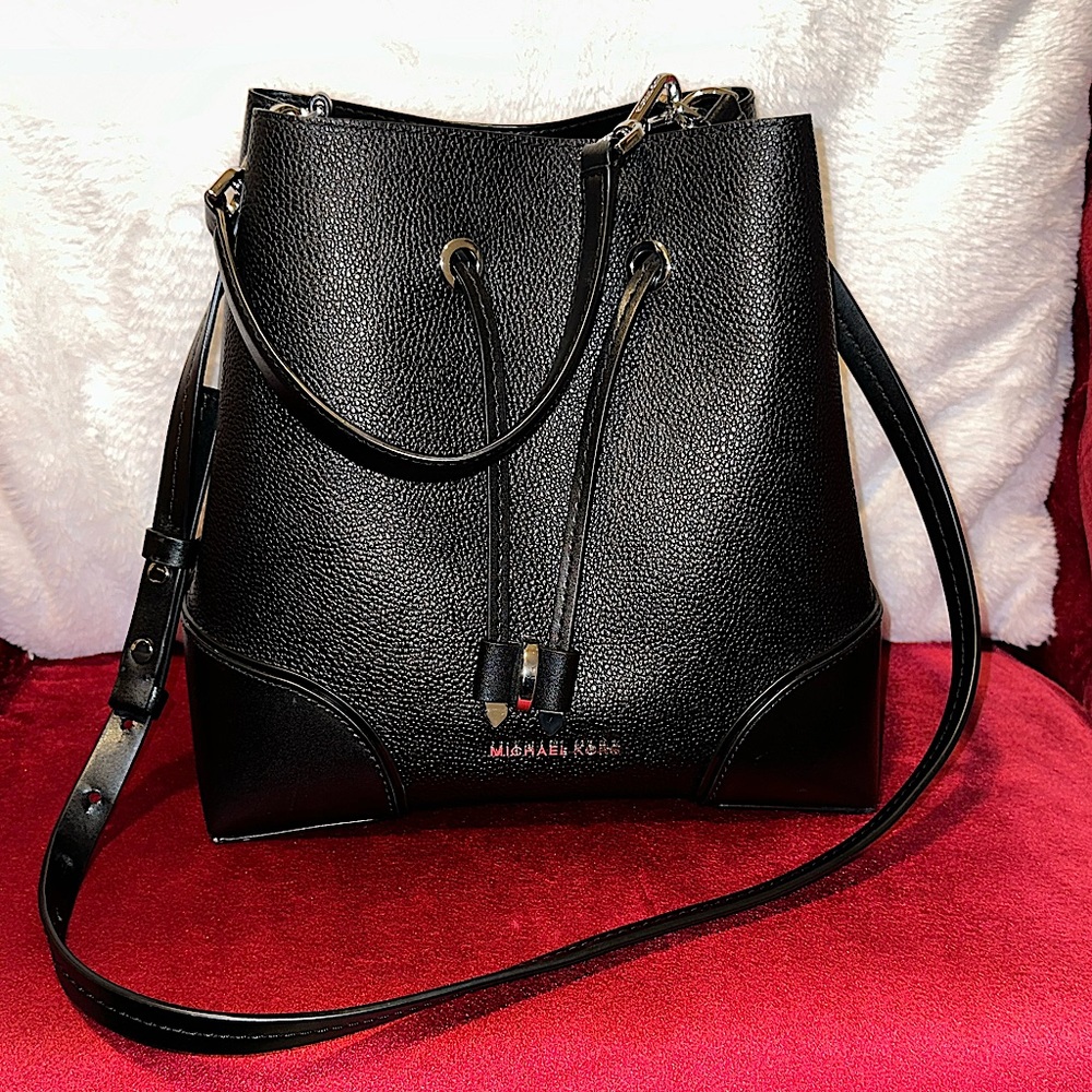 Michael Kors Bucket Hand Bag/Shoulder Bag/Crossbody